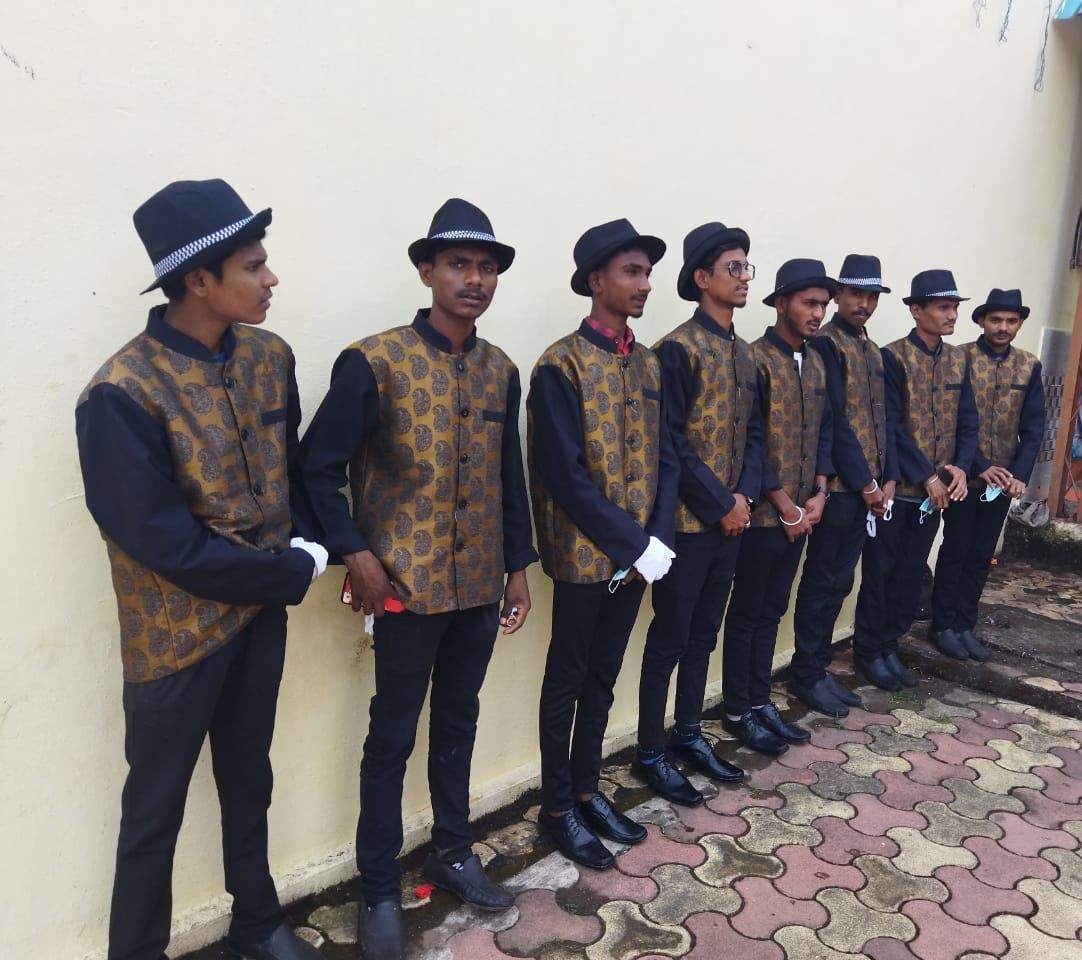 Staff 5