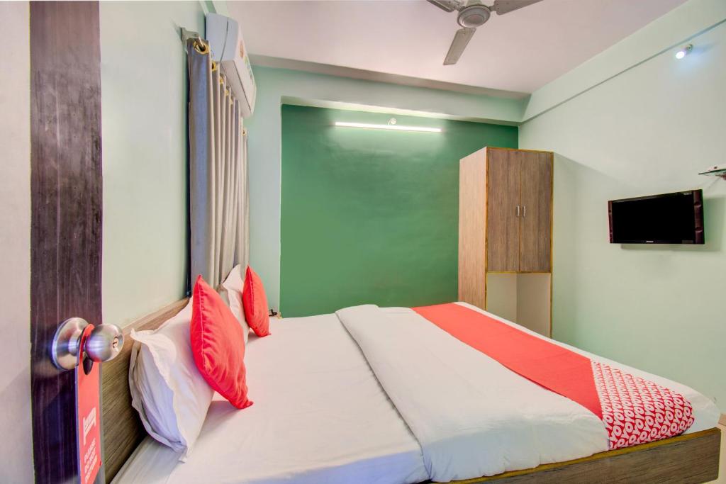Executive Room 4