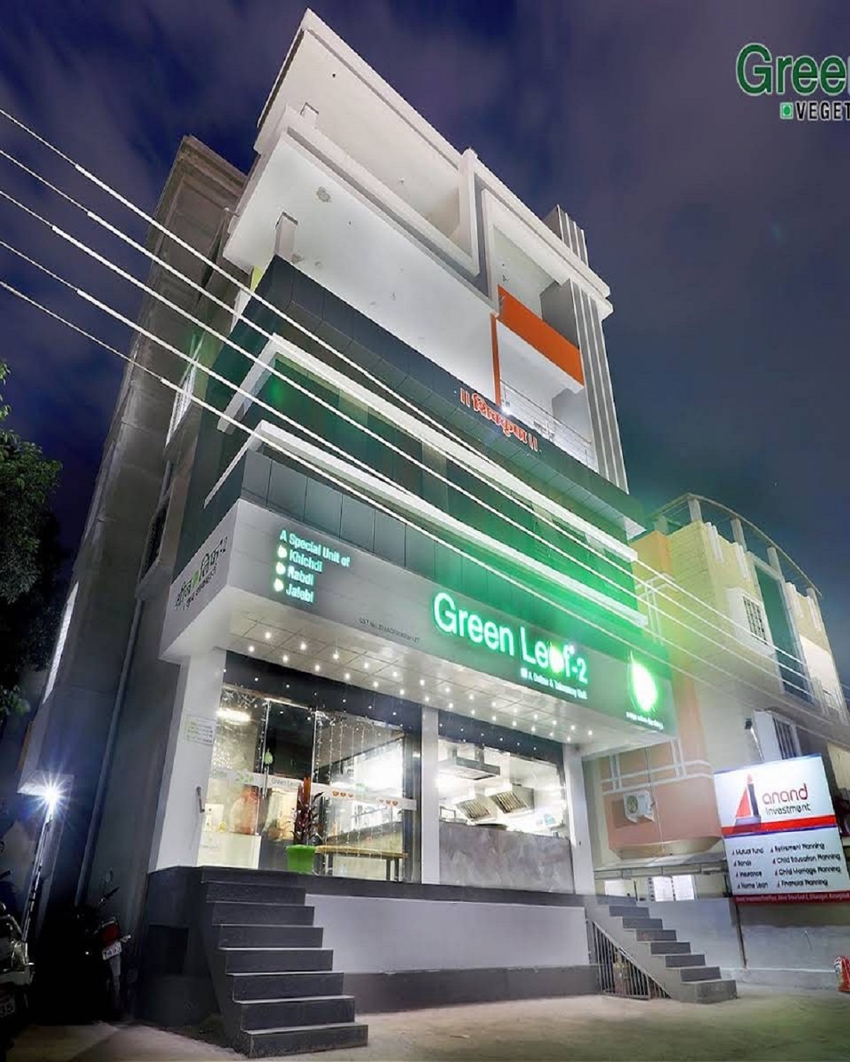 Green Leaf 2 kitchen and dining